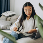 online vs classroom language course